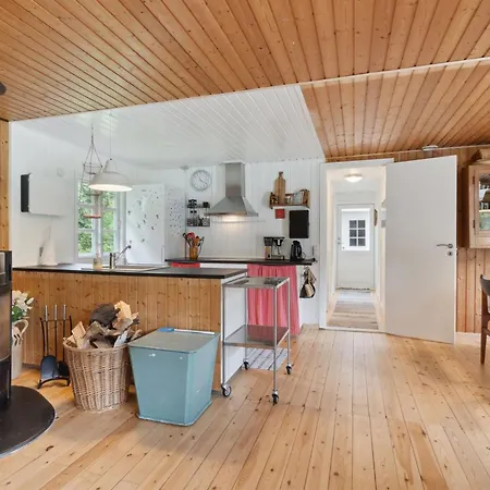 Сasa de vacaciones Gunloeg - 1-3km From The Sea By Interhome